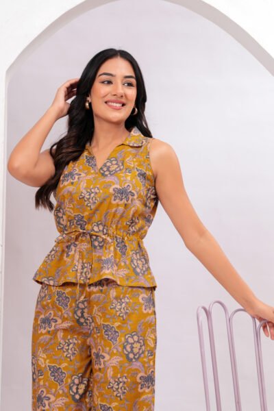 Women Mustard Floral Printed Sleeveless Cotton Co-Ord Set
