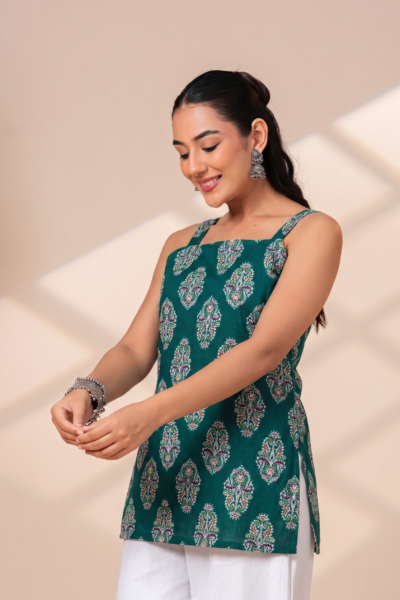Women Green Ethnic Motif Printed Cotton Sleeveless Top