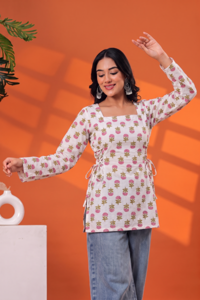 Cream Floral Printed Sweetheart Neck Full Sleeve Short Kurti
